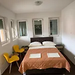 Avanti Appartamento *